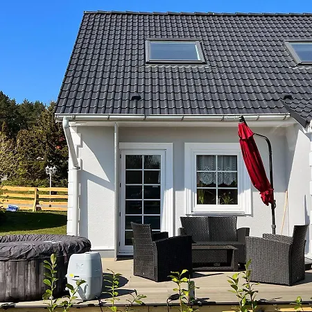 Ferienhaeuser Insel Usedom Haus Samara 8 - Blick Aufs Achterwasser! Whirlpool Und Sauna Holiday home