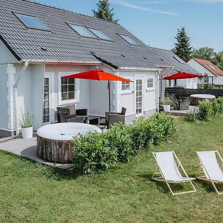 Ferienhaeuser Insel Usedom Haus Samara 8 - Blick Aufs Achterwasser! Whirlpool Und Sauna Holiday home Lutow